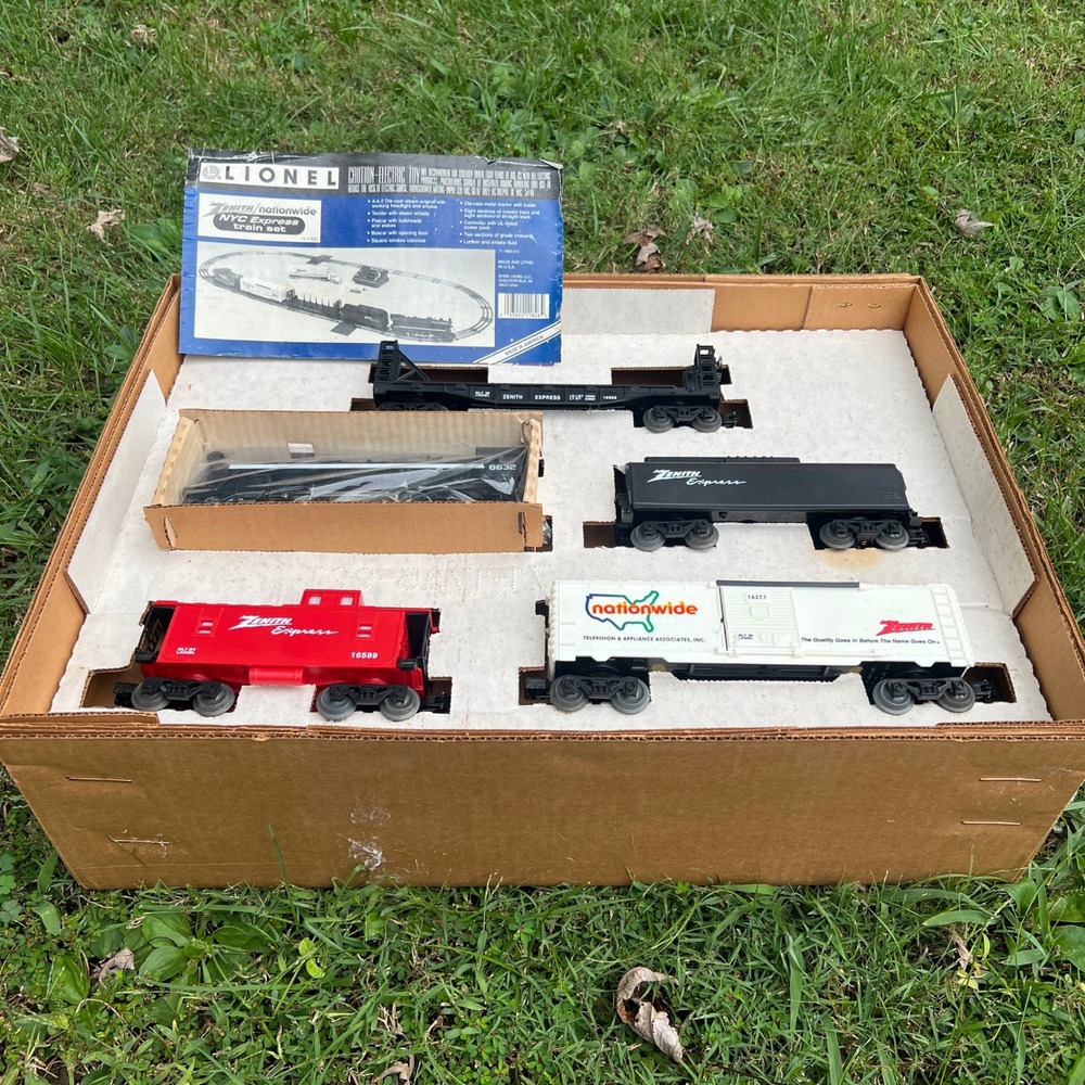 Lionel Zenith NYC Express Train Set O Gauge Black Red White 6 11826